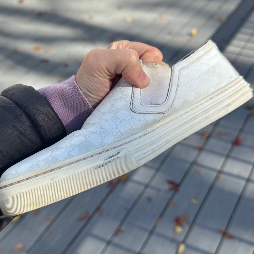 Gucci White Microguccissima Pattern Leather Sneakers w free  Gucci wristlet - Picture 15 of 16